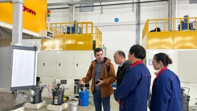 俄羅斯客戶來啦！探秘安捷倫智能自動化噴膠機(jī)
