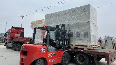自動(dòng)浸膠機(jī)、自動(dòng)噴膠機(jī)發(fā)貨河南汽車(chē)橡膠減震客戶(hù)