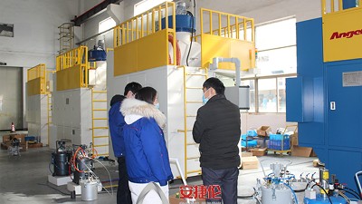 2021的第8天，客戶老板親自上門驗(yàn)收，【ZP40自動(dòng)噴膠機(jī)】